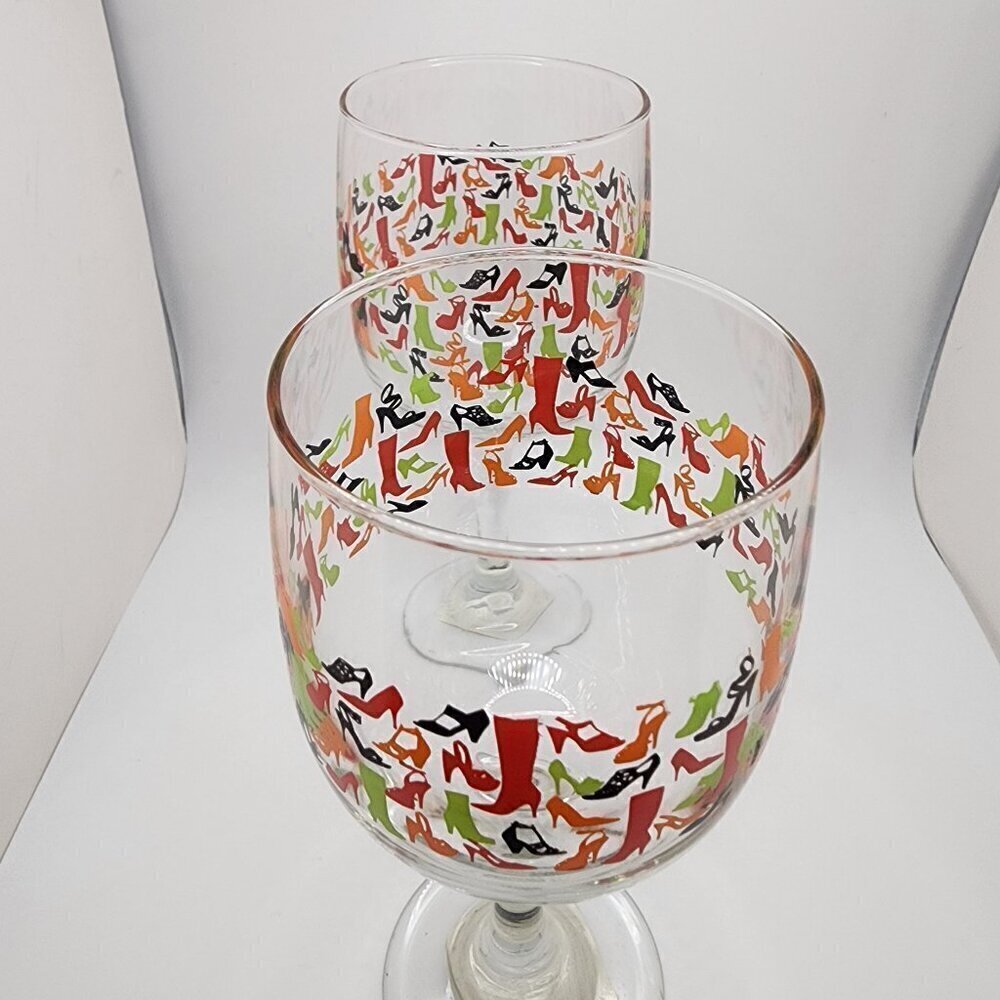 Set of 2 "Shoes" Wine Glasses - Picture 6 of 9